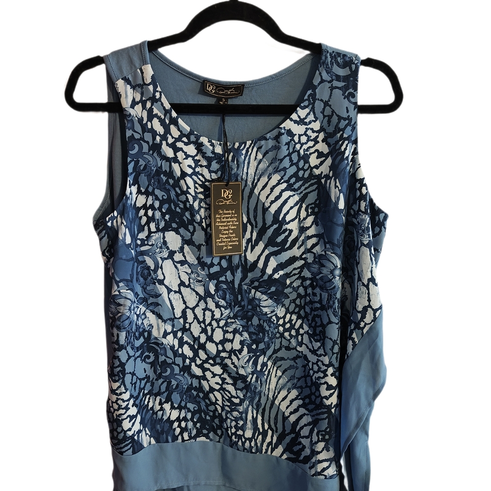 DG2 by Diane Gilman Blue and White Patterned Tank Top